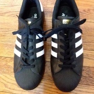 Black Adidas Superstar sneakers Size 12